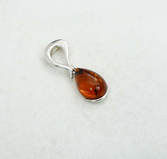 925 Solid Sterling Silver Natural Baltic Amber Pendant 2.3 Gram
