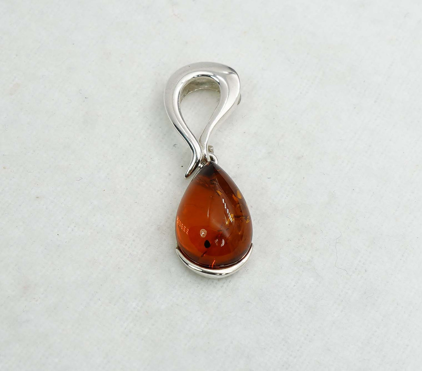 925 Solid Sterling Silver Natural Baltic Amber Pendant 2.3 Gram