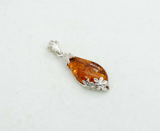 925 Solid Sterling Silver Natural Baltic Amber Pendant 2.4 Gram