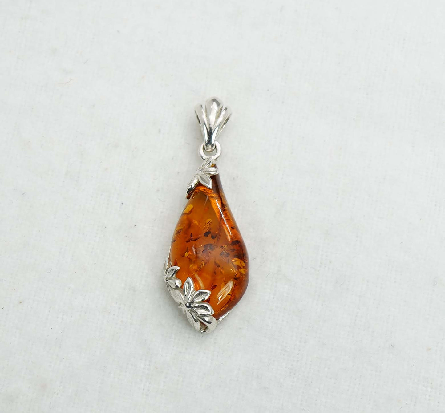 925 Solid Sterling Silver Natural Baltic Amber Pendant 2.4 Gram