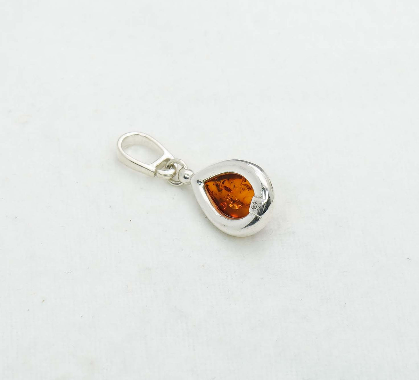 925 Solid Sterling Silver Natural Baltic Amber Pendant 3.5 Gram