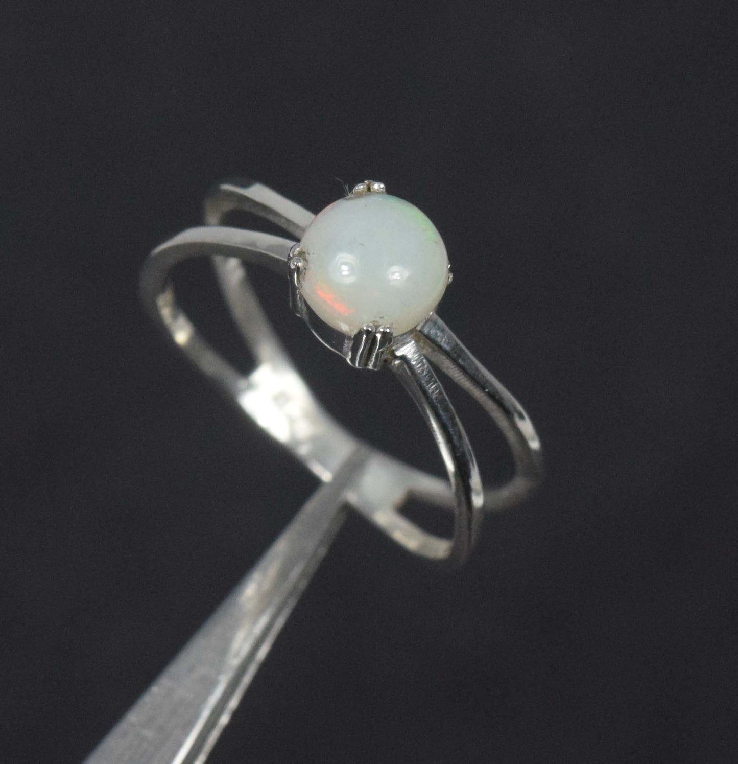 925 Solid Sterling silver Faceted Ring - 2 Grams