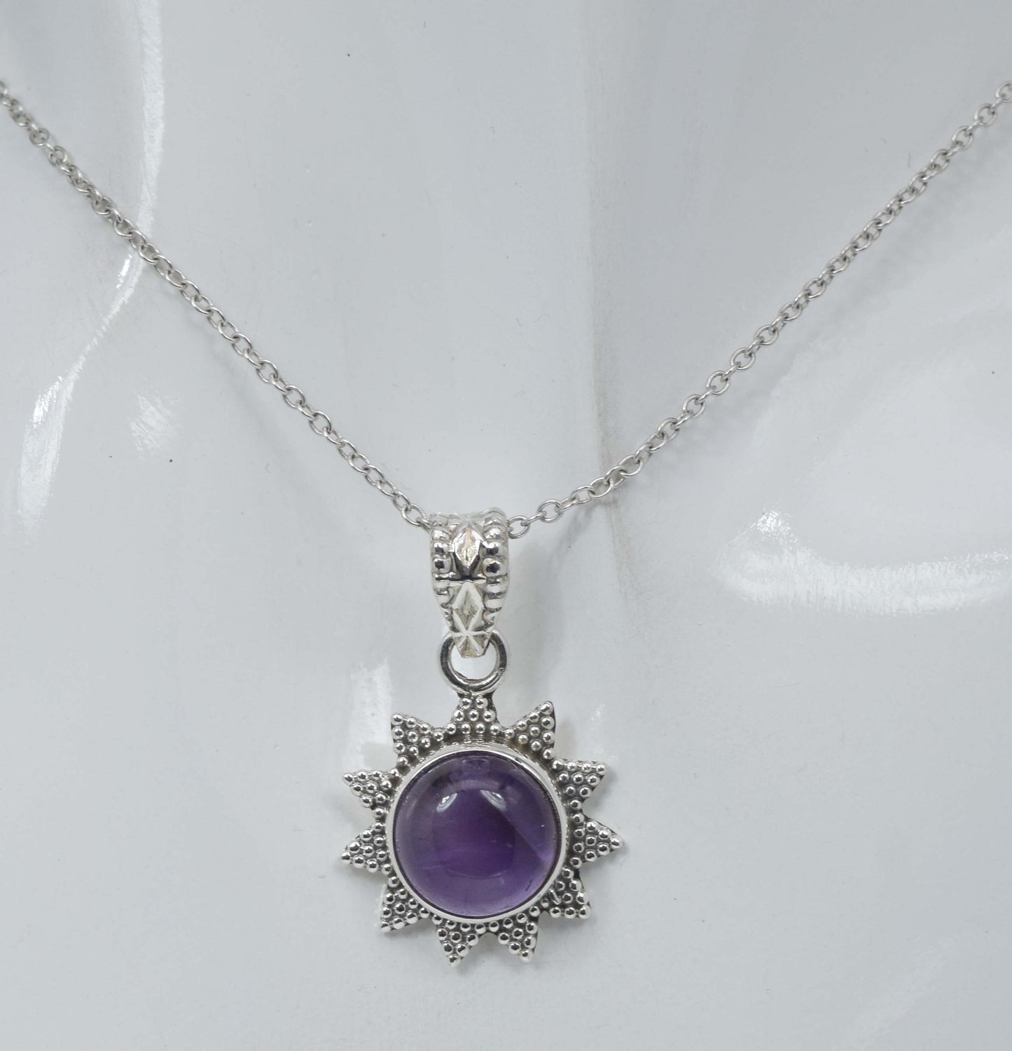 925 Solid Sterling Silver Sun Style Pendant - 3 Grams