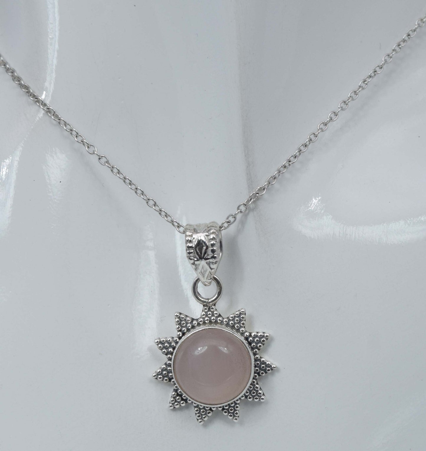 925 Solid Sterling Silver Sun Style Pendant - 3 Grams