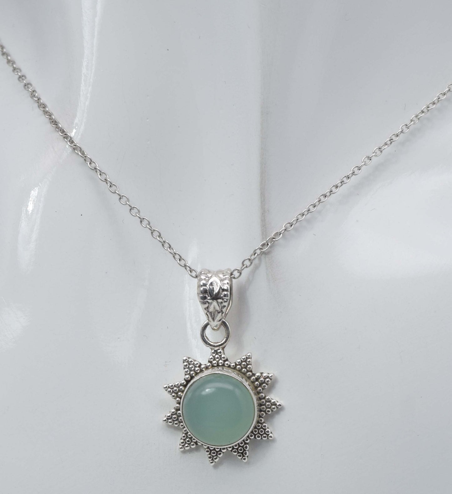 925 Solid Sterling Silver Sun Style Pendant - 3 Grams