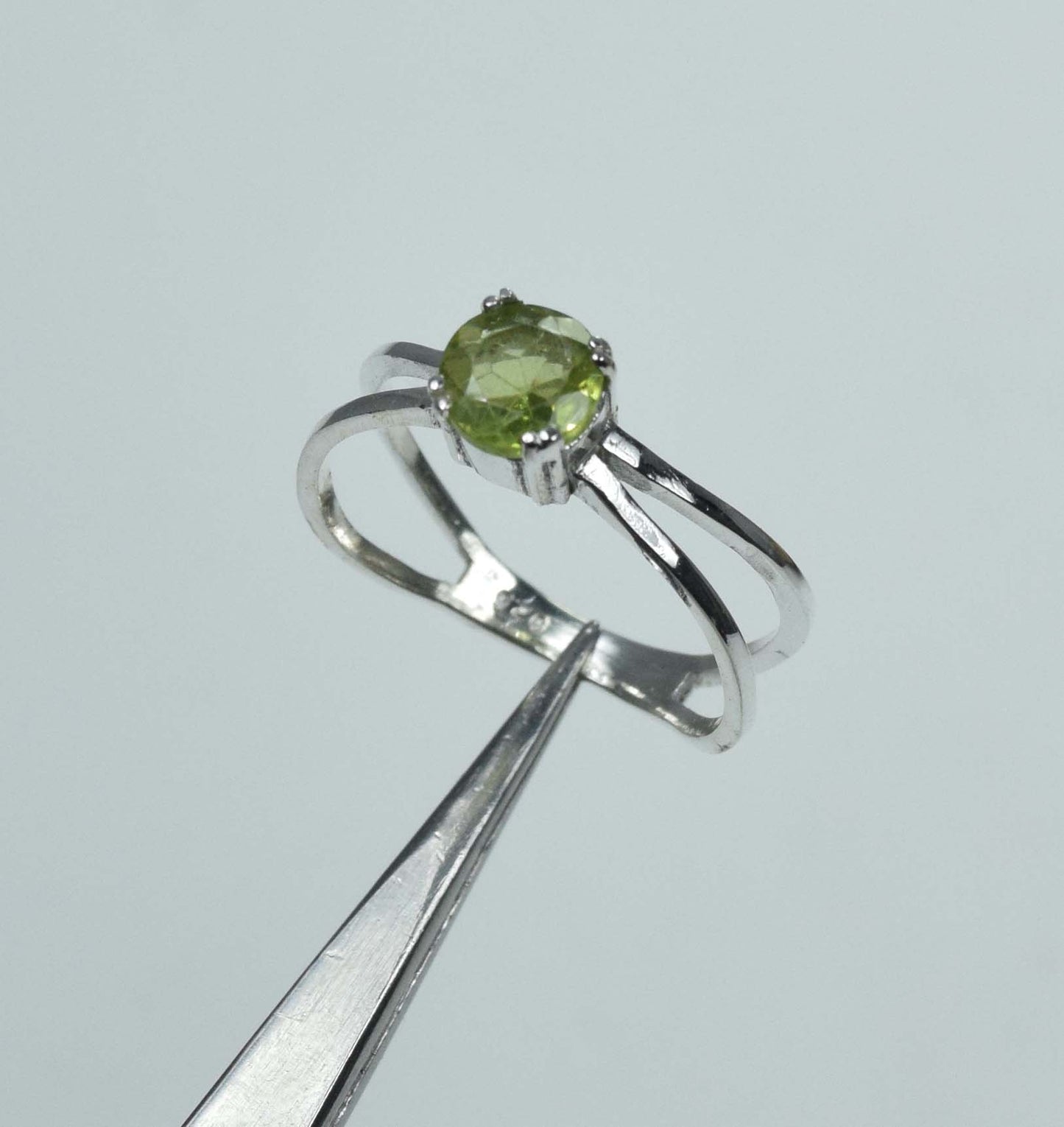 925 Solid Sterling silver Faceted Ring - 2 Grams