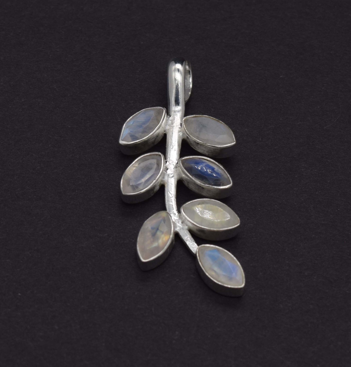 925 Solid Sterling Silver Seven Stone Leaf Style Pendant - 5.3 Grams