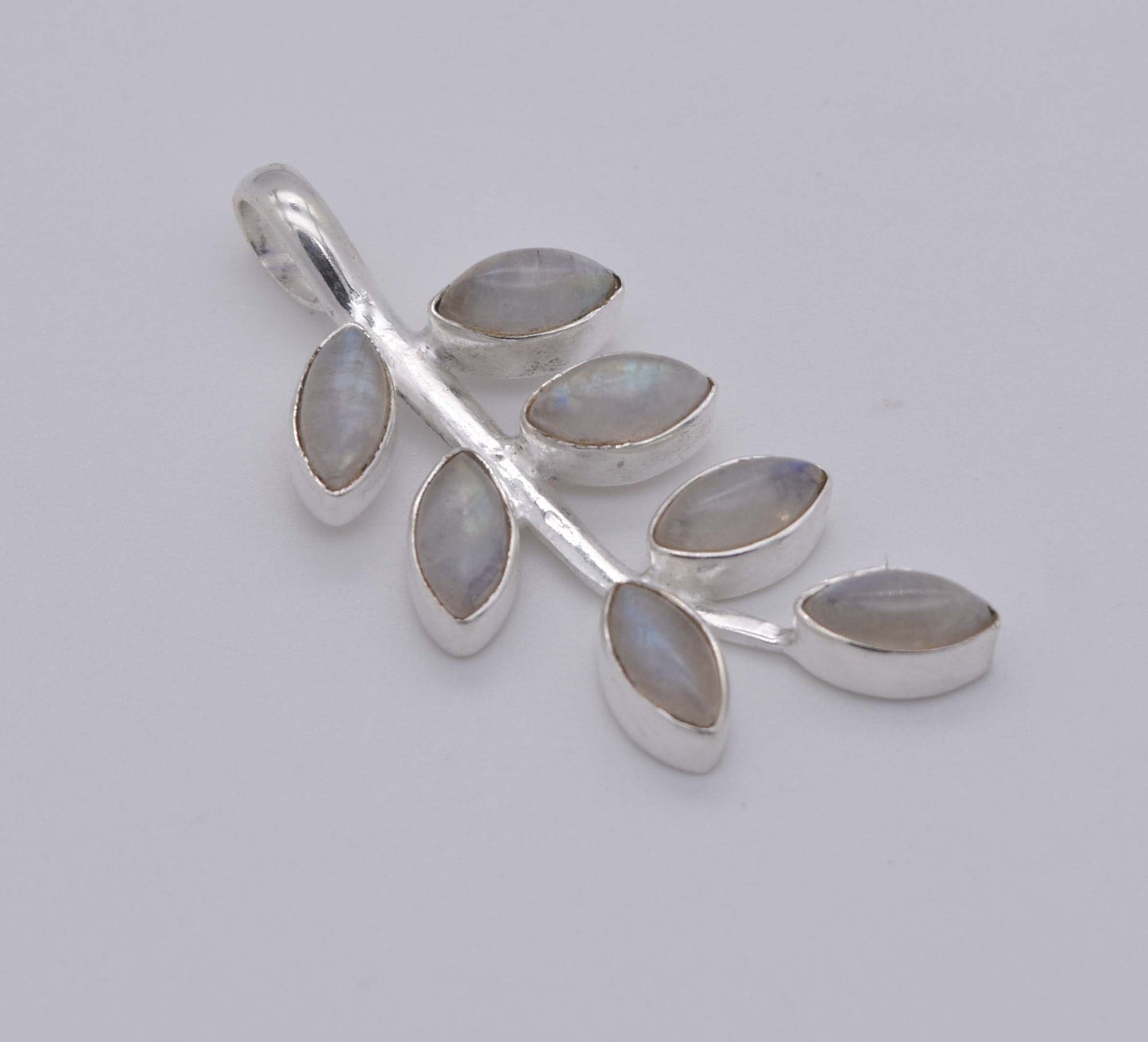 925 Solid Sterling Silver Seven Stone Leaf Style Pendant - 5.3 Grams