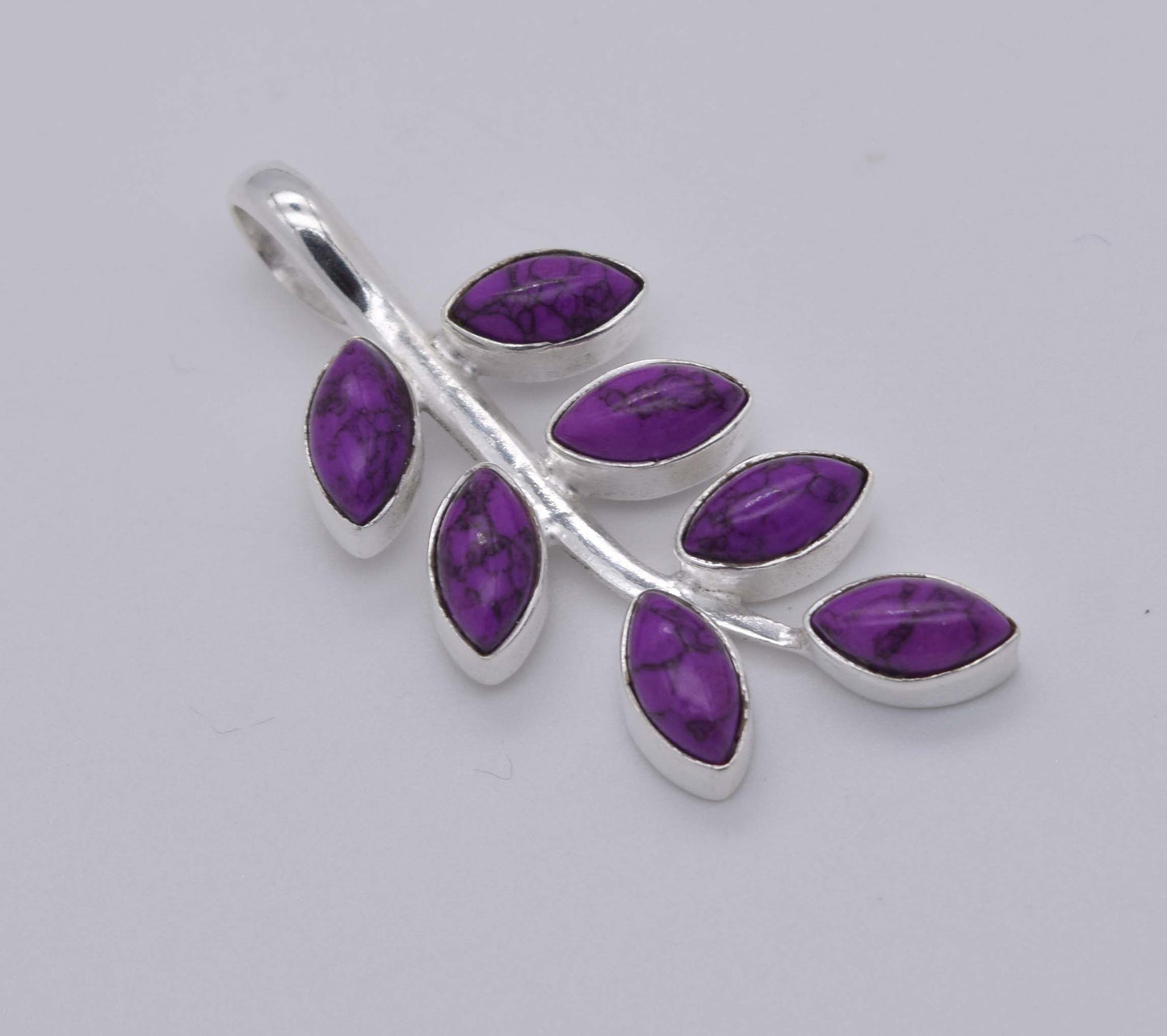 925 Solid Sterling Silver Seven Stone Leaf Style Pendant - 5.3 Grams