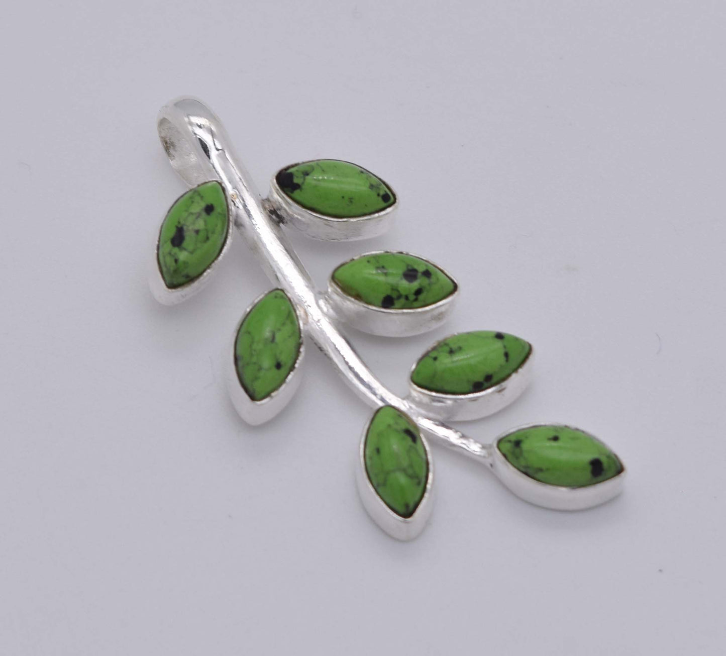 925 Solid Sterling Silver Seven Stone Leaf Style Pendant - 5.3 Grams