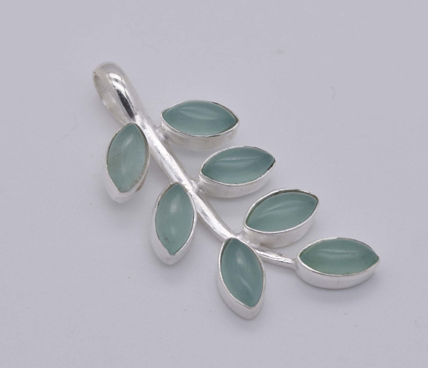 925 Solid Sterling Silver Seven Stone Leaf Style Pendant - 5.3 Grams