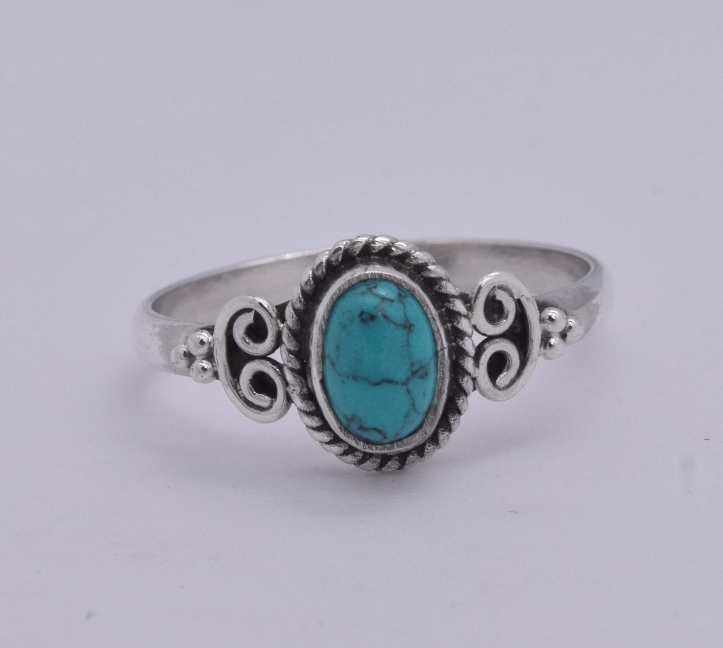 925 Solid Sterling Silver Ring - 2.3 Grams