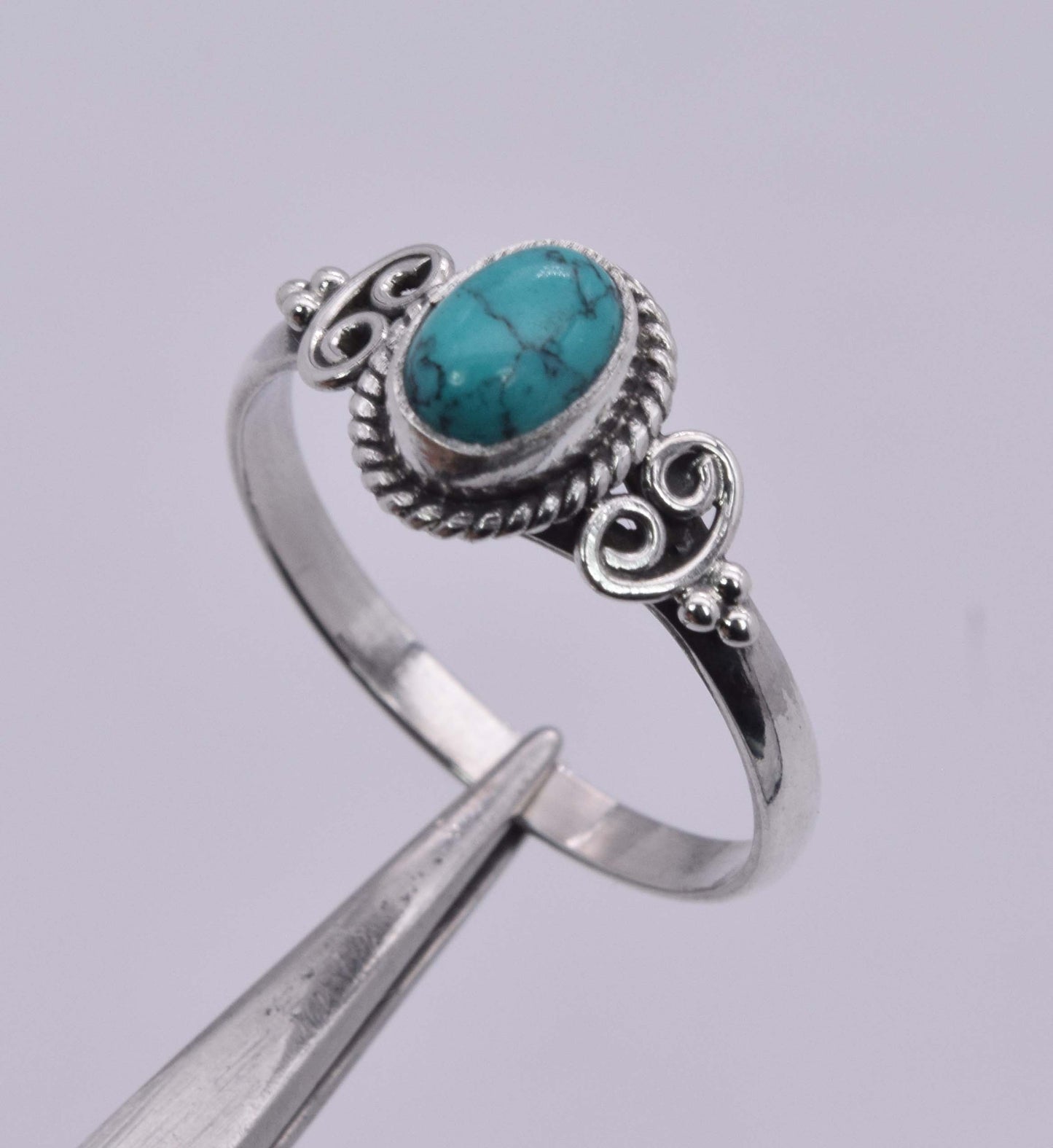 925 Solid Sterling Silver Ring - 2.3 Grams