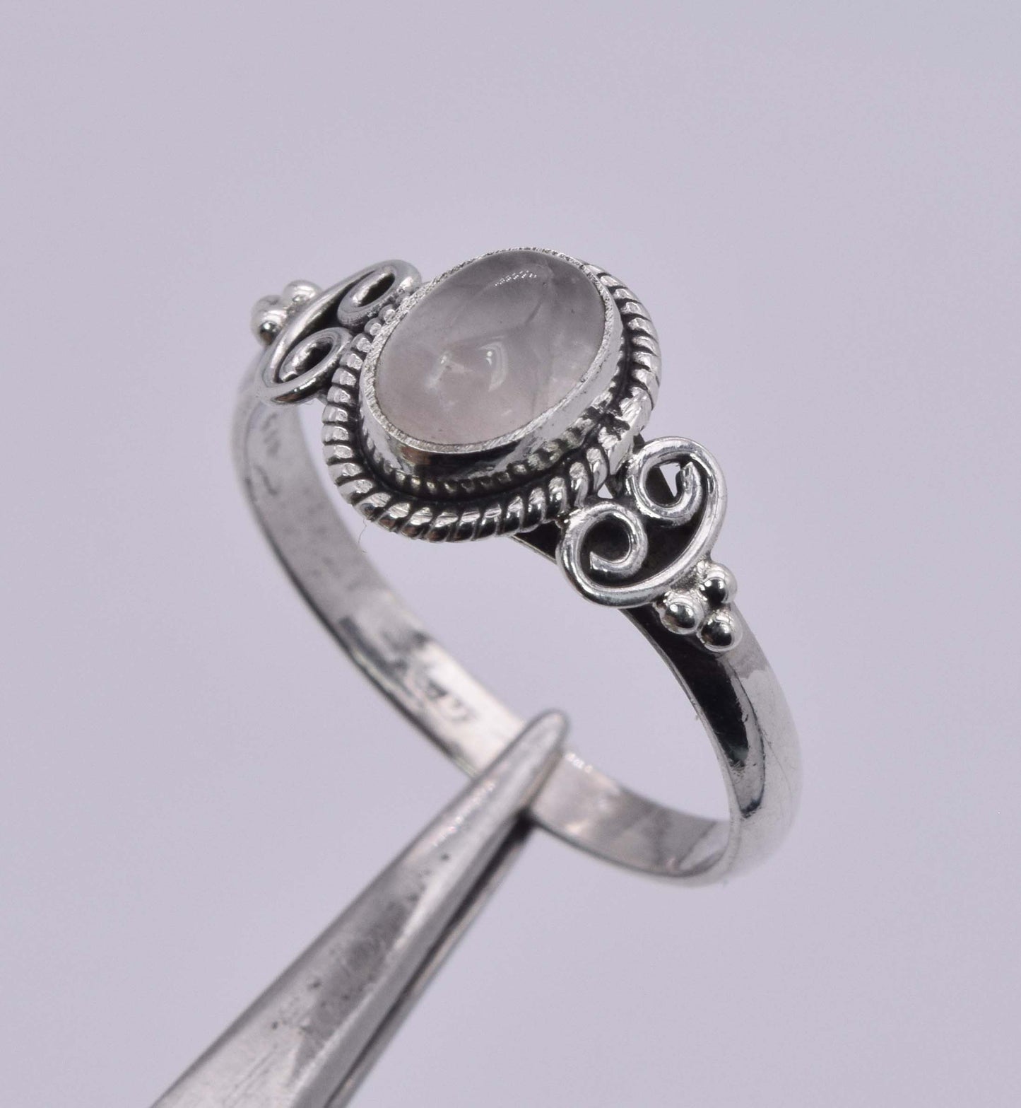 925 Solid Sterling Silver Ring - 2.3 Grams