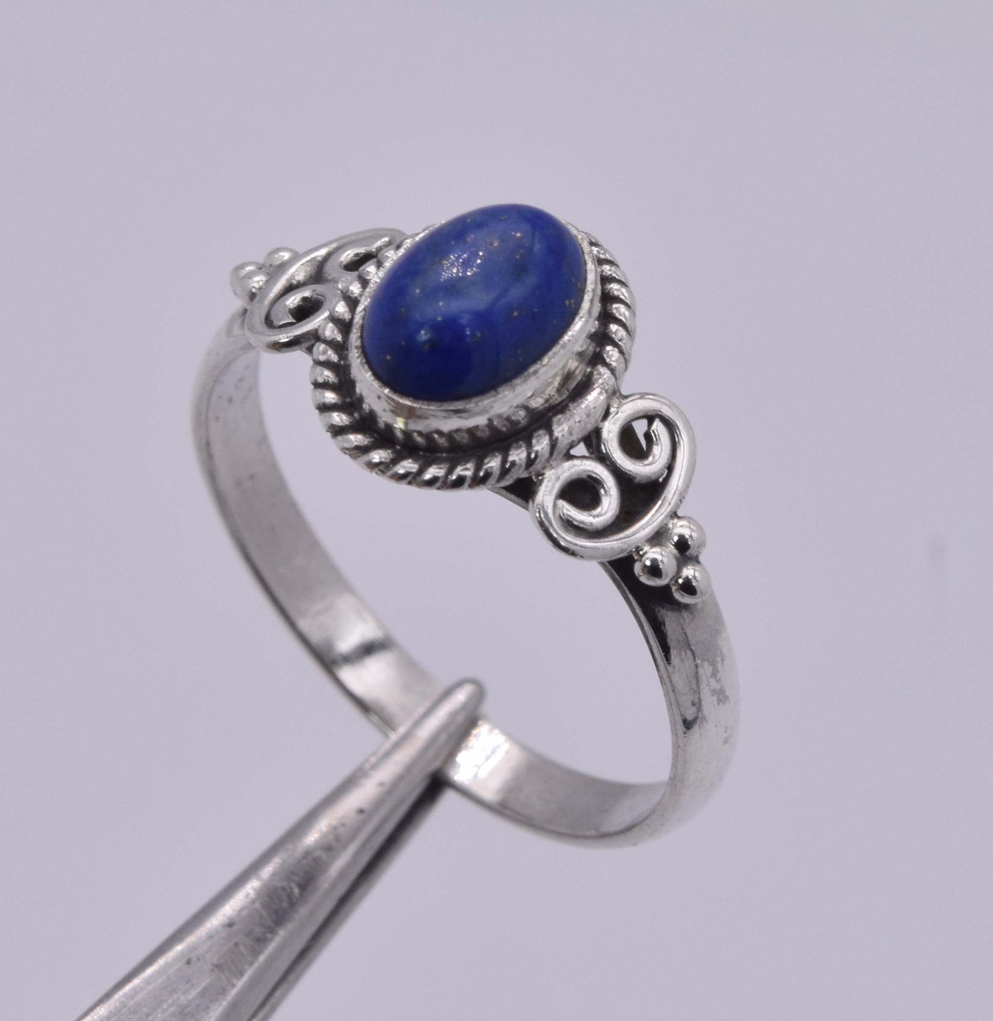 925 Solid Sterling Silver Ring - 2.3 Grams