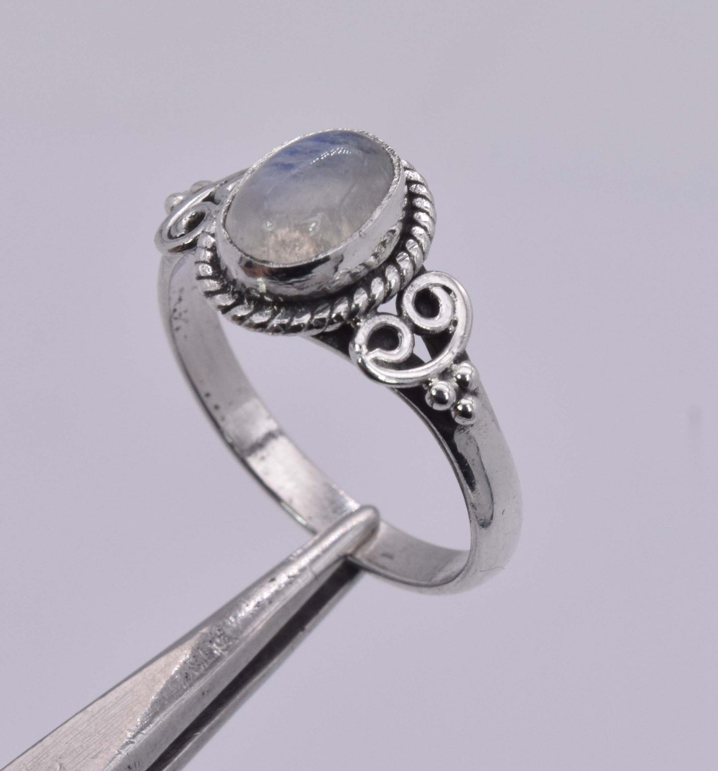 925 Solid Sterling Silver Ring - 2.3 Grams