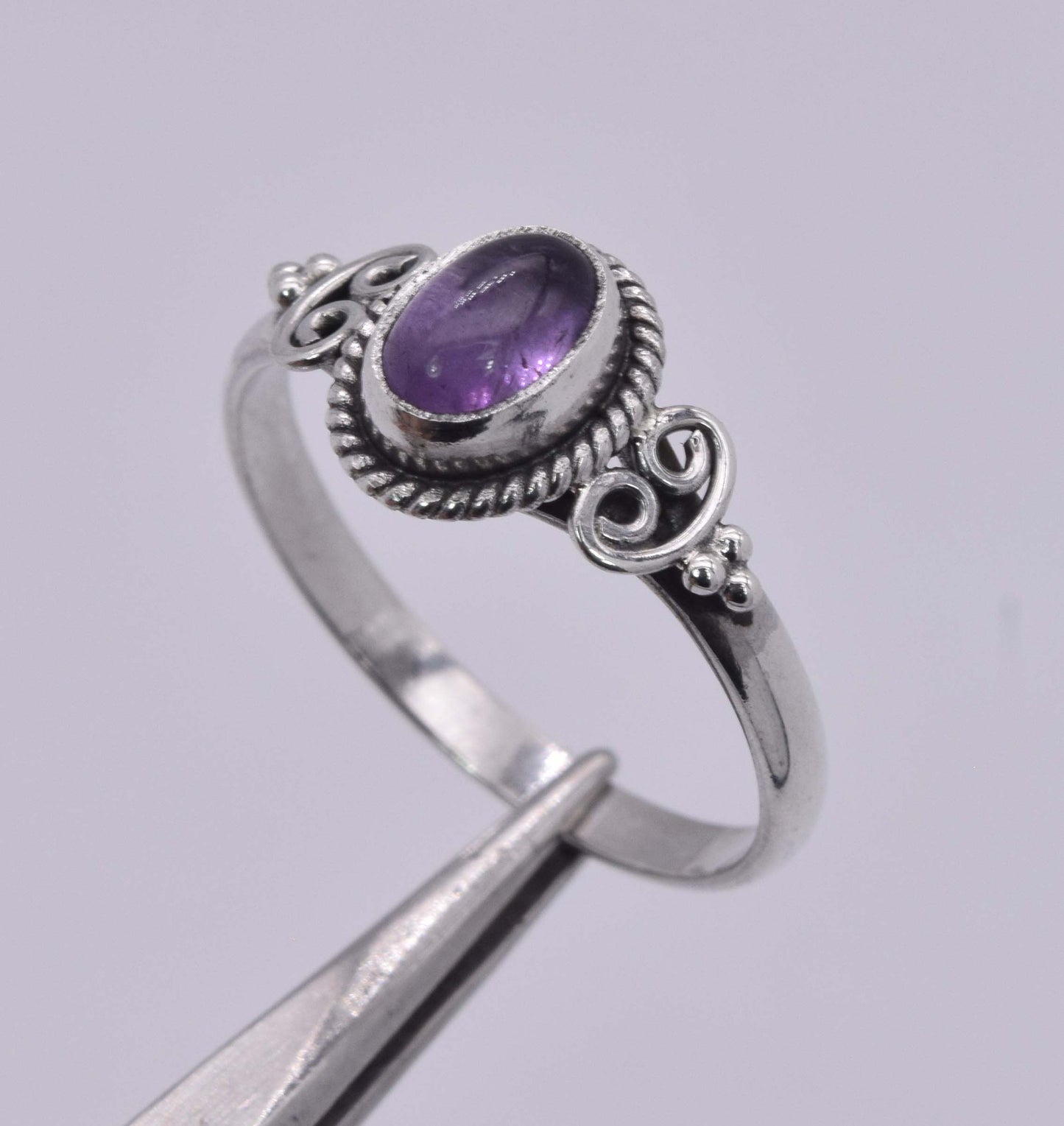 925 Solid Sterling Silver Ring - 2.3 Grams