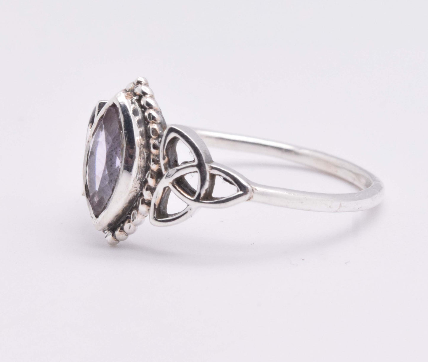 925 Solid Sterling Silver Designer Ring - 2.8 Grams