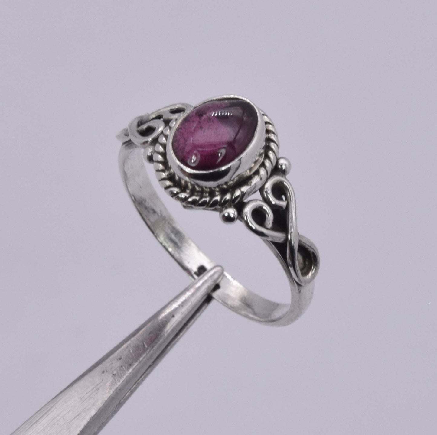 925 Solid Sterling Silver Designer Ring - 2.5 Grams