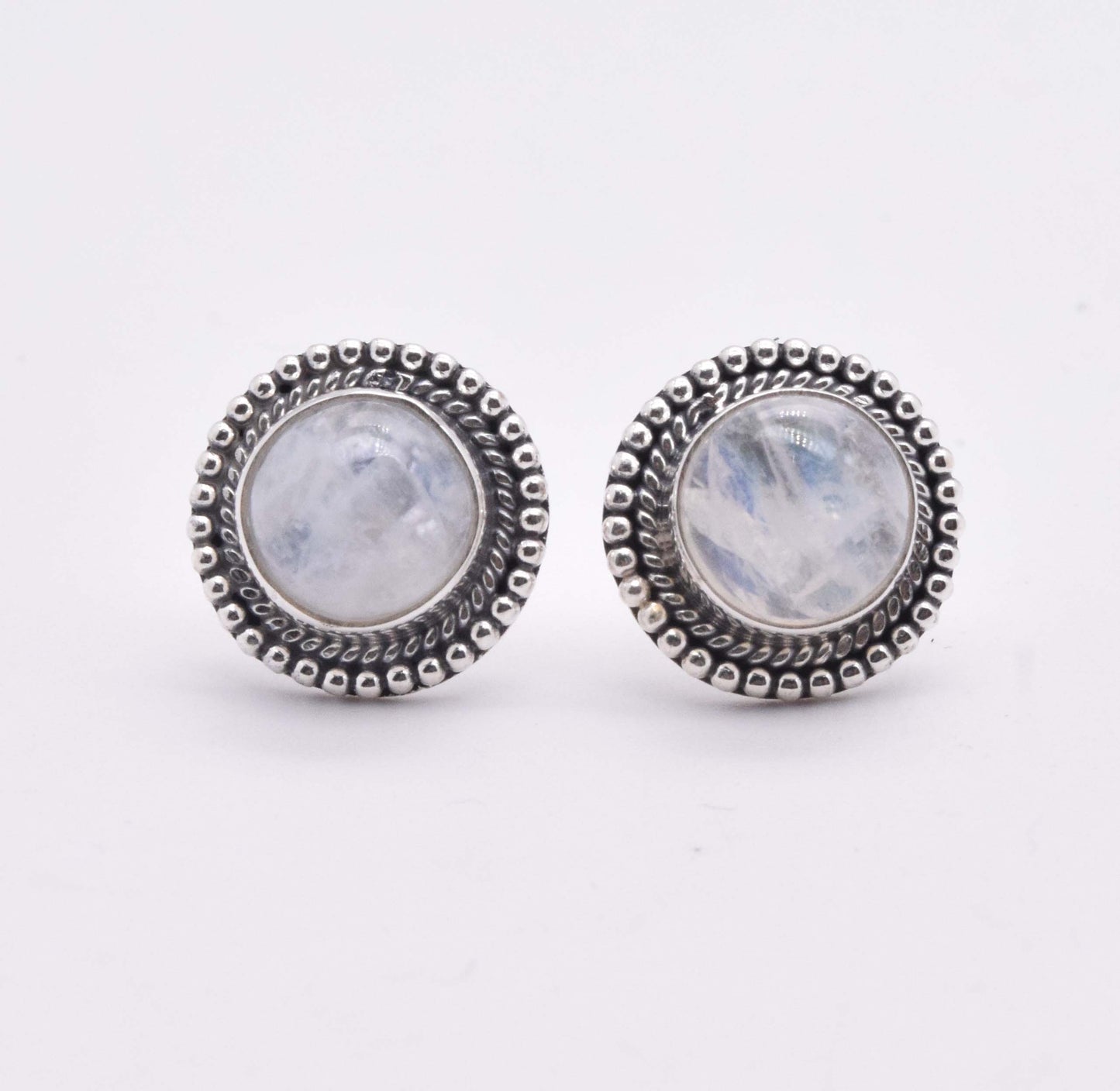 925 Solid Sterling Silver Designer Stud Earring - 2.8 Grams