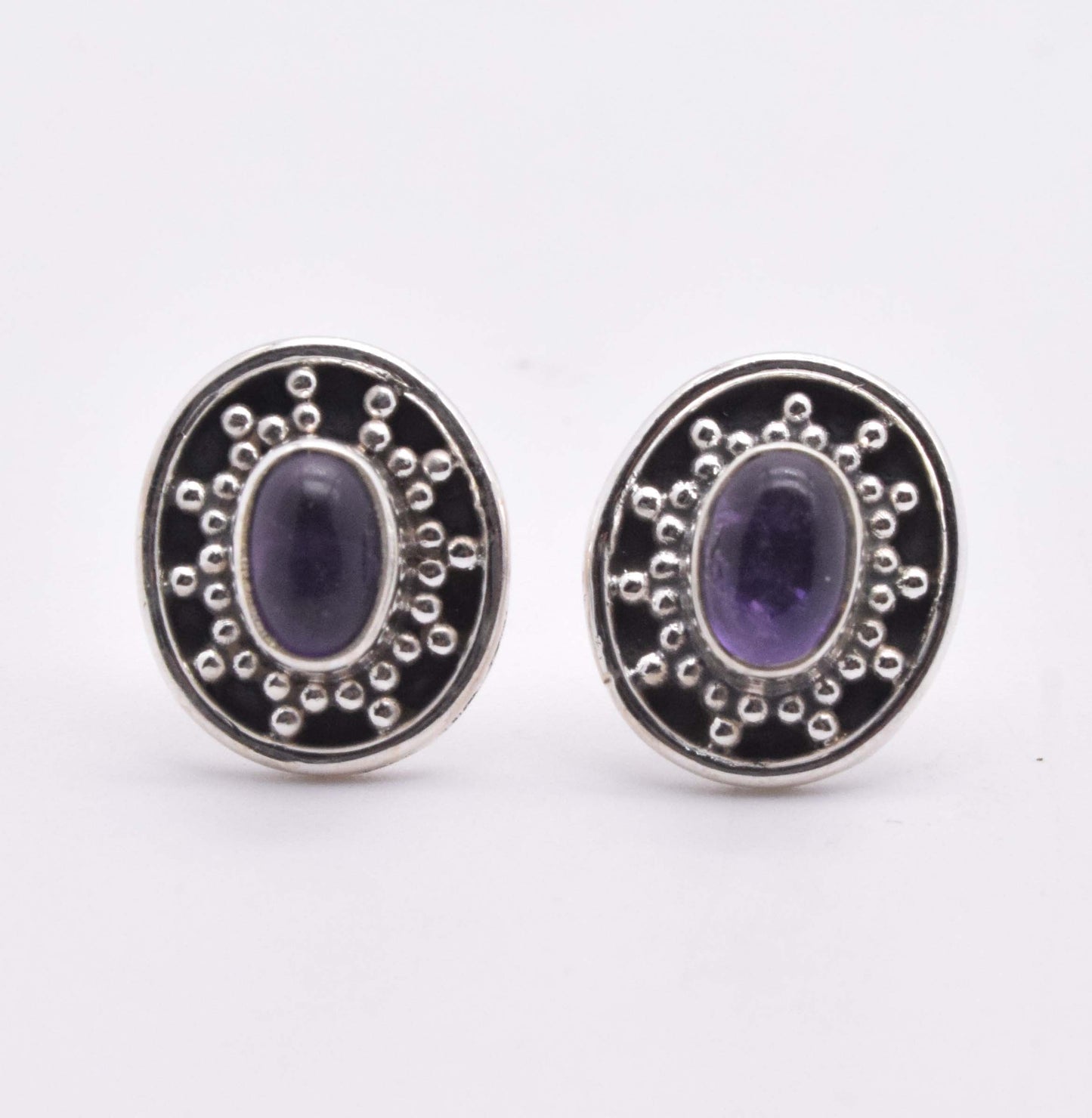 925 Solid Sterling Silver Designer Stud Earring - 2.6 Grams