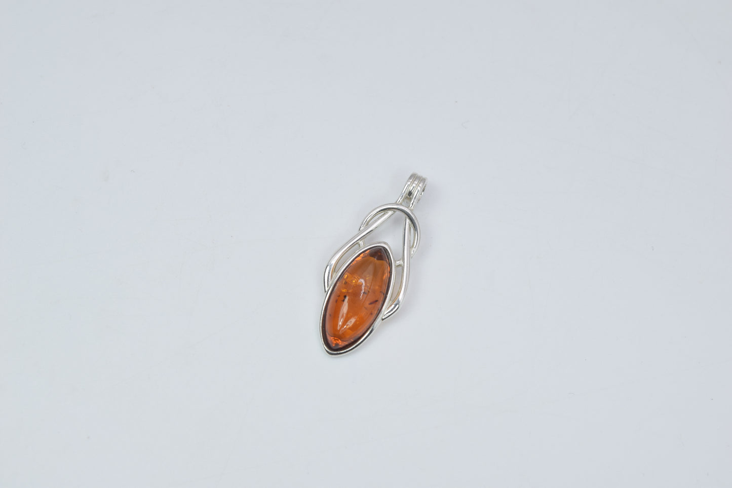 925 Solid Sterling Silver Natural Baltic Amber Pendant 2.5 Gram