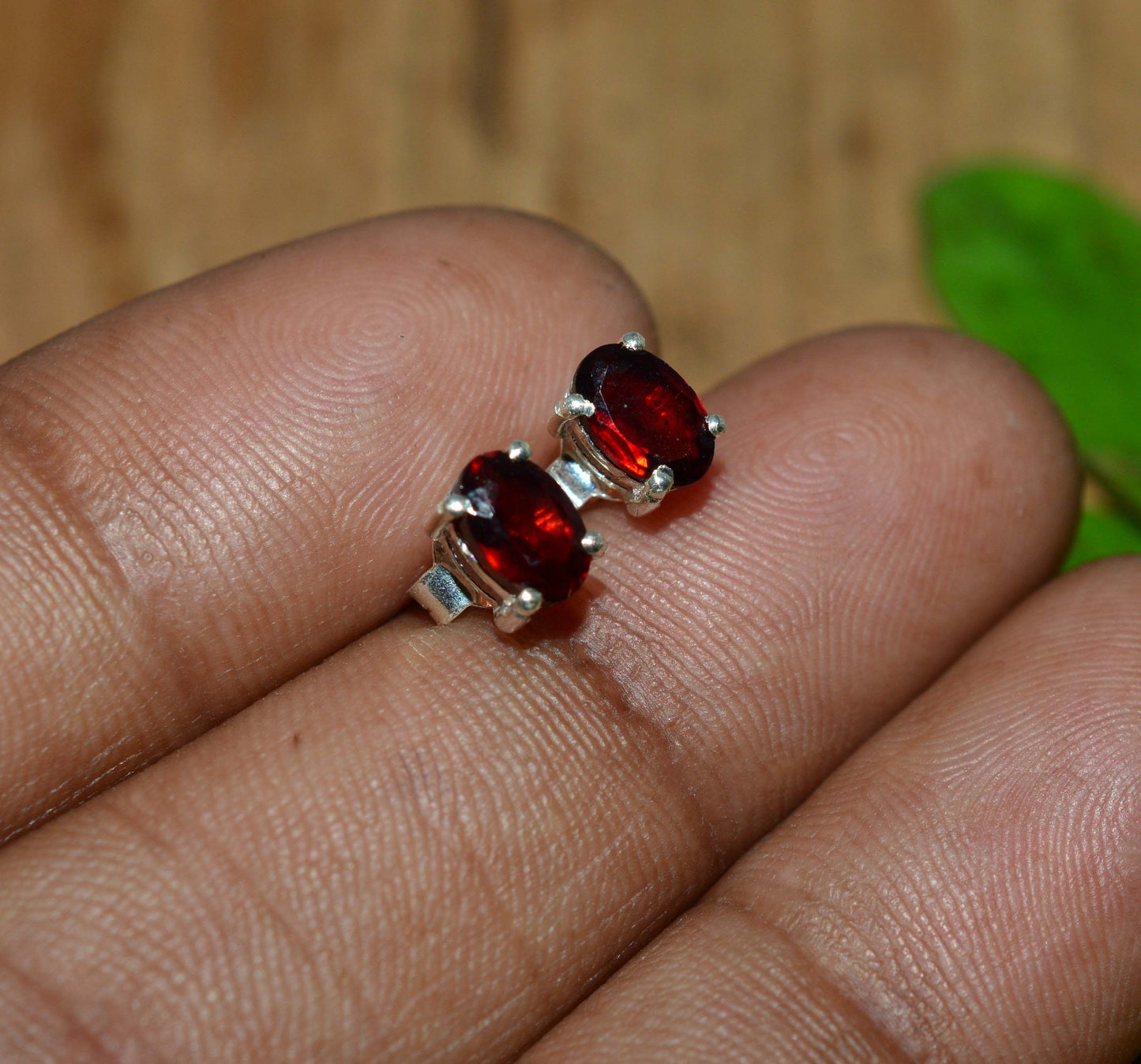 WHOLESALE 5PR 925 SOLID STERLING SILVER FACETED RED GARNET STUD EARRING LOT