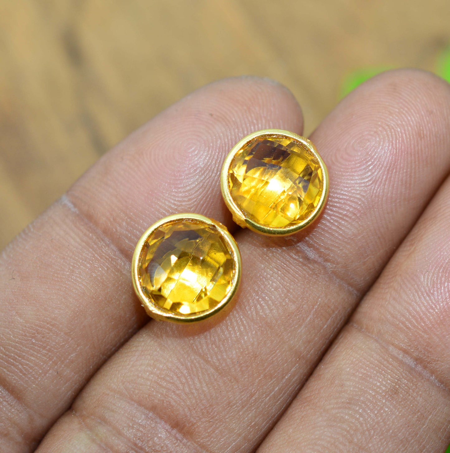 925 SOLID STERLING SILVER 24CT GOLD OVERLAY CUT YELLOW CITRINE STUD EARRING