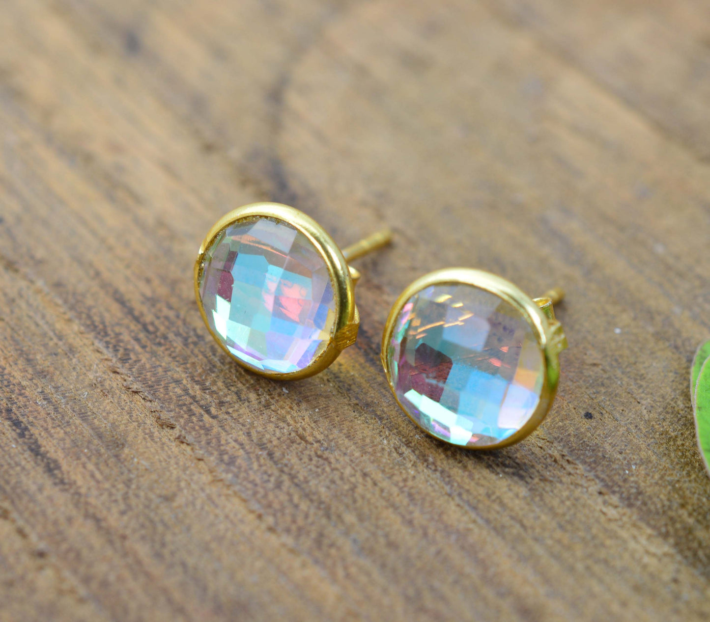 925 SOLID STERLINGSILVER 24CT GOLD OVERLAY RAINBOW MYSTIC QUARTZ STUD EARRING