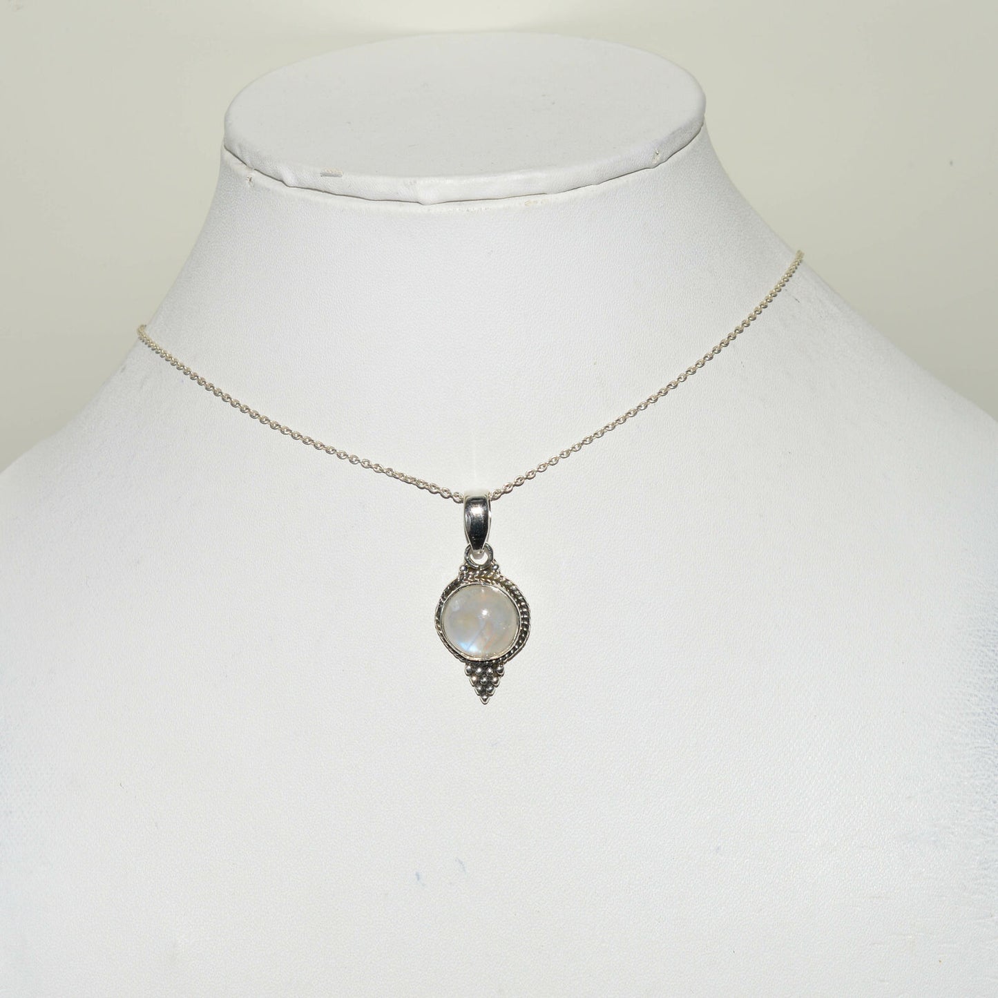 925 SOLID STERLING SILVER WHITE RAINBOW MOONSTONE CHAIN PENDANT