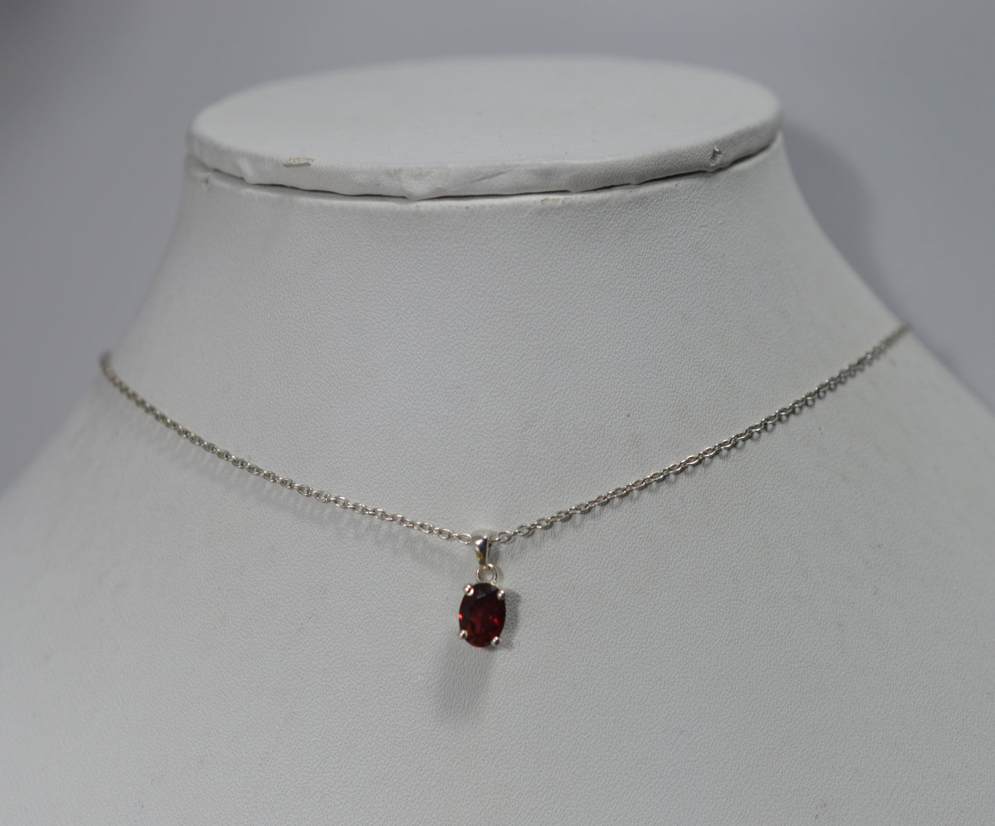 925 SOLID STERLING SILVER RED GARNET CHAIN PENDANT -18.5 INCH