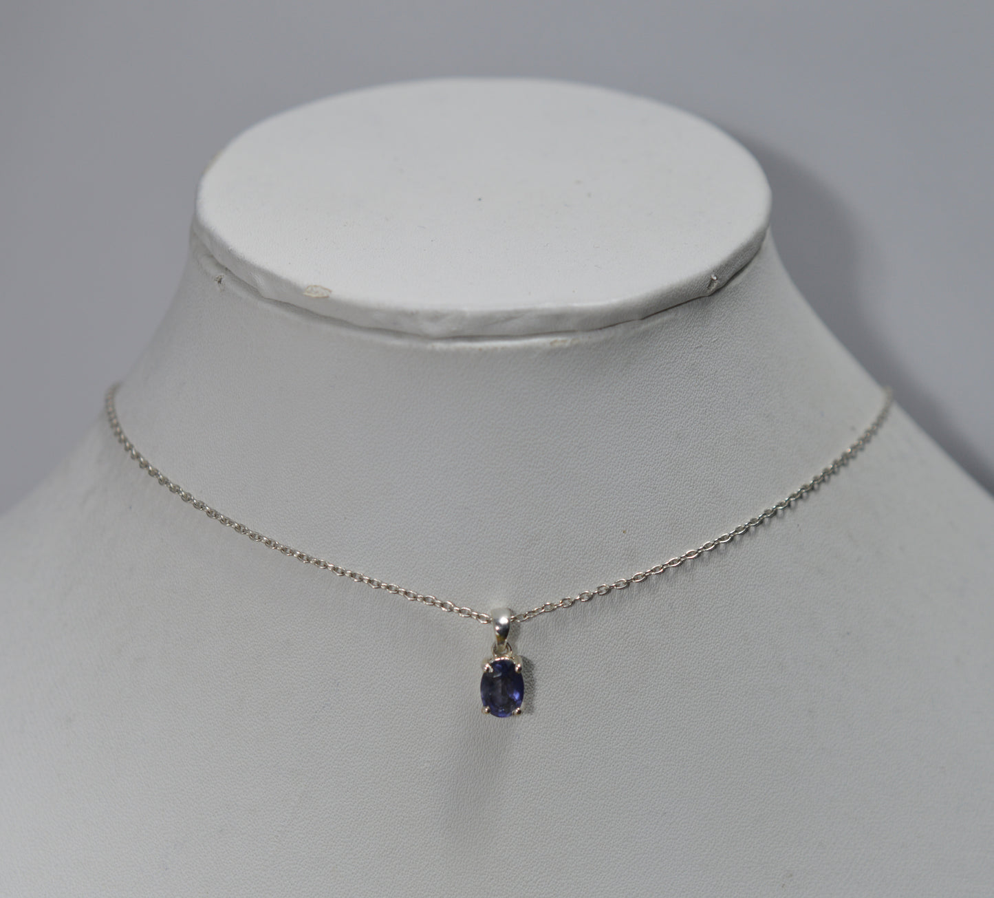 925 SOLID STERLING SILVER BLUE IOLITE CHAIN PENDANT -18.5 INCH