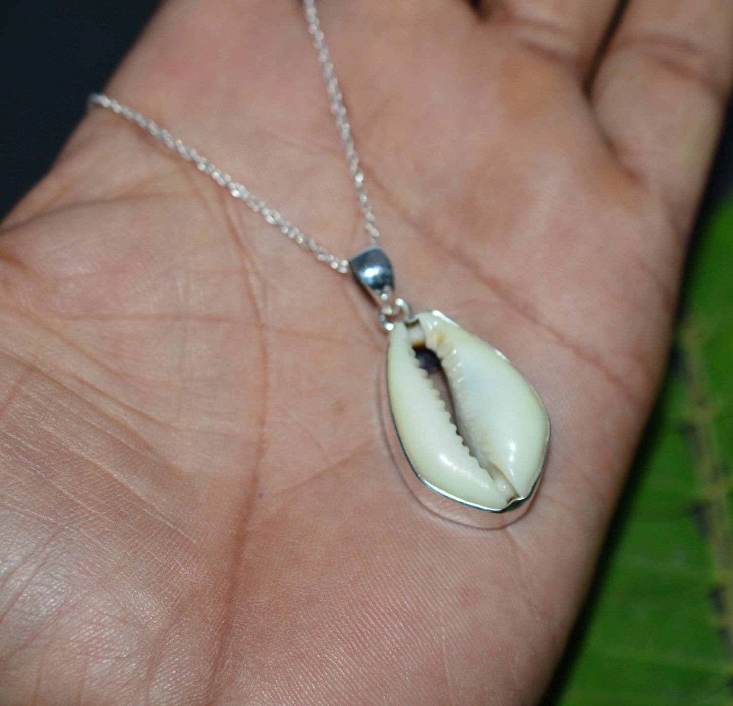 925 Solid Sterling Silver Cowrie Shell Pendant - 4.2 Grams