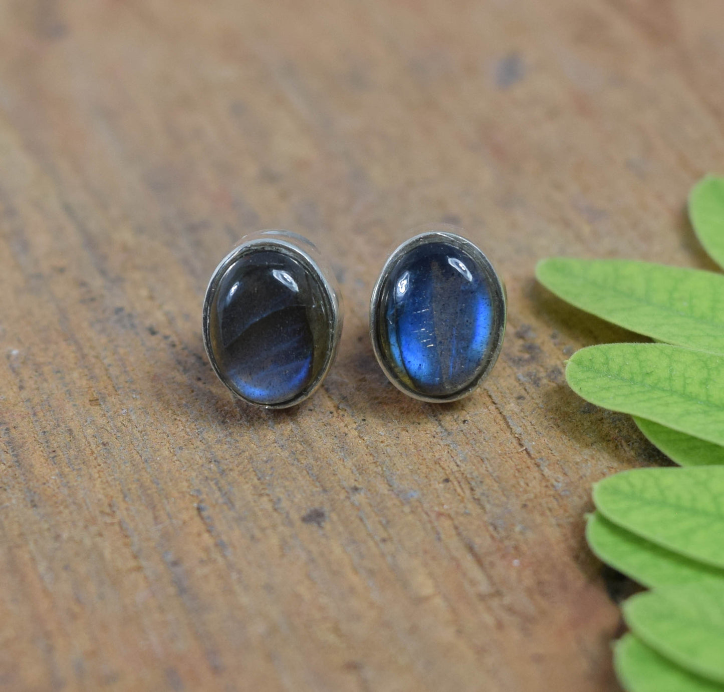 925 SOLID STERLING SILVER LABRADORITE STUD EARRING