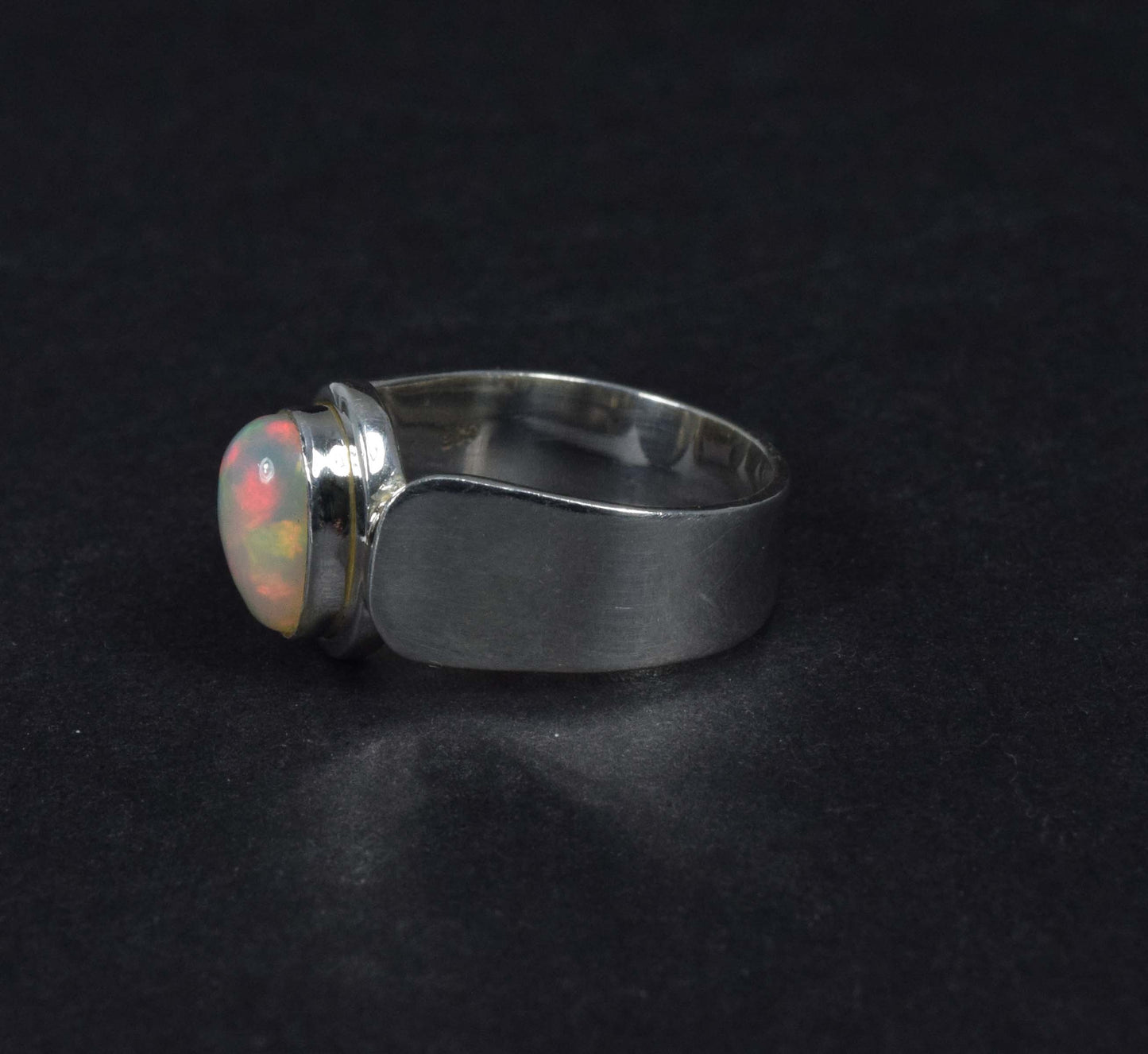 925 Solid Sterling Silver Natural Ethiopian Opal Ring - 6 Grams