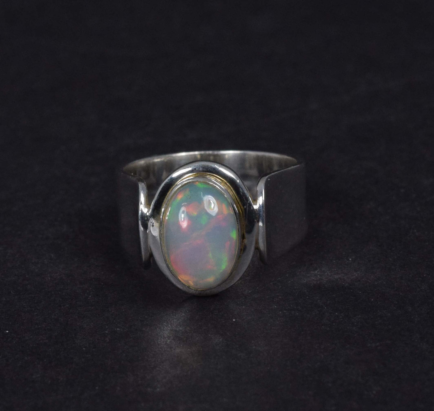 925 Solid Sterling Silver Natural Ethiopian Opal Ring - 6 Grams