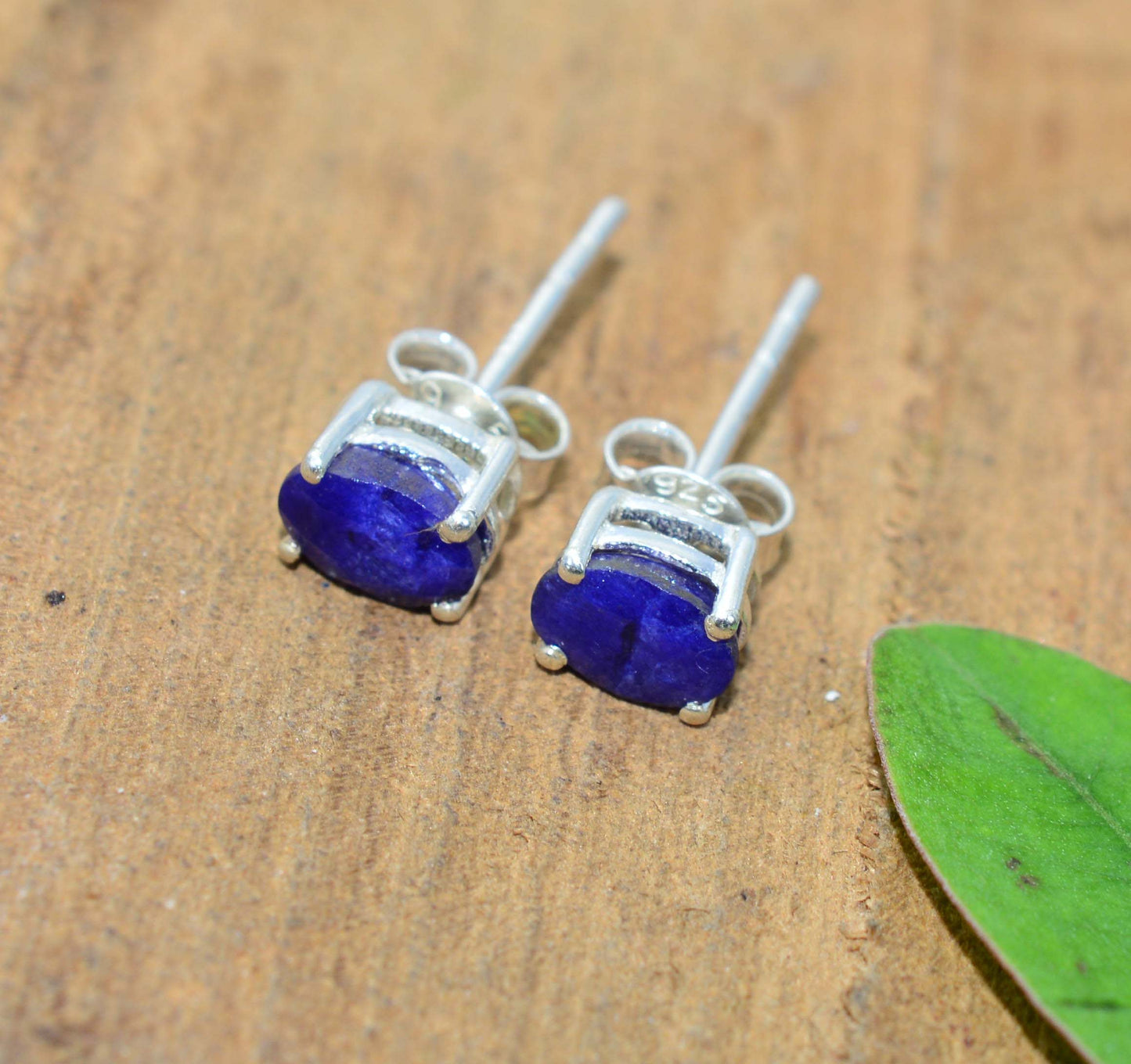 925 SOLID STERLING SILVER FACETED BLUE Simulated Sapphire STUD EARRING