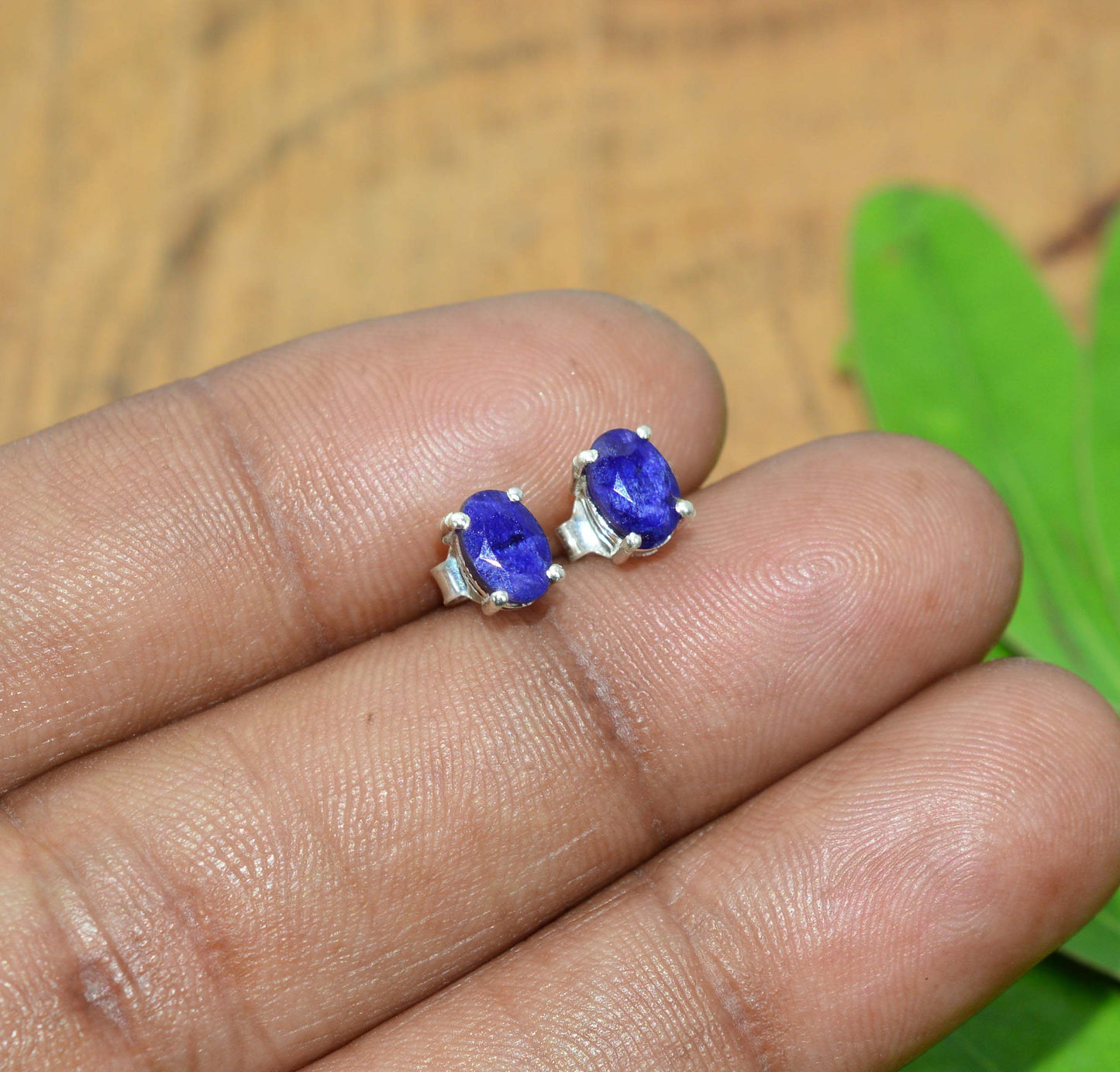 925 SOLID STERLING SILVER FACETED BLUE Simulated Sapphire STUD EARRING
