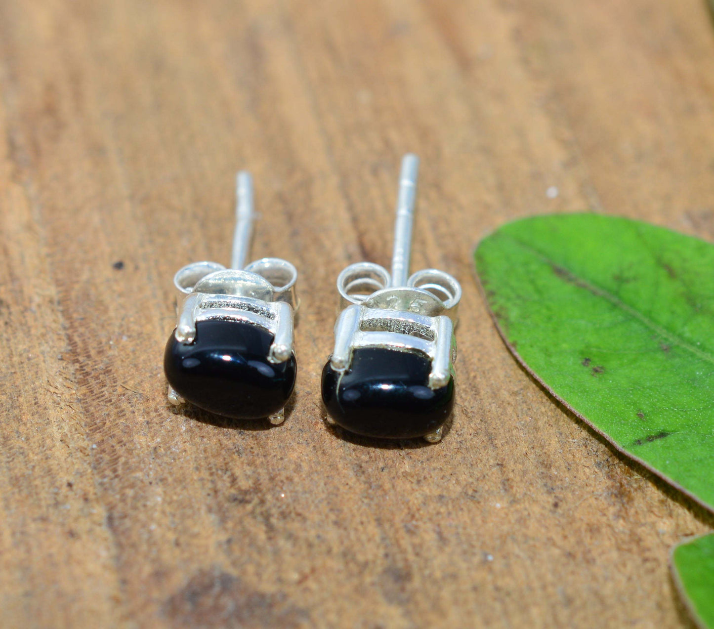 925 SOLID STERLING SILVER BLACK ONYX STUD EARRING