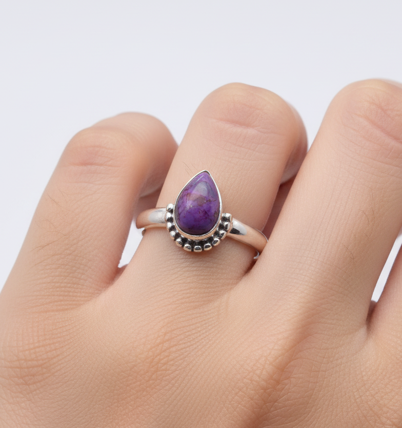 925 Solid Sterling Silver Designer Ring - 2.7 Grams