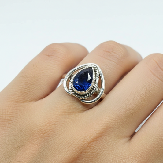 925 Solid Sterling Silver Heart Shape Designer Ring - 2.4 Grams