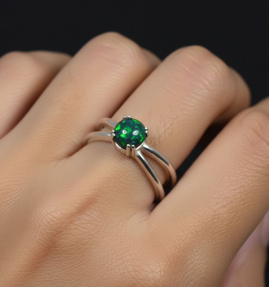 925 Solid Sterling silver Faceted Ring - 2 Grams