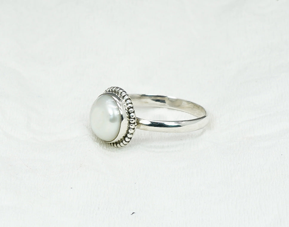 925 Solid Sterling Silver Freshwater Pearl Ring - 9 US