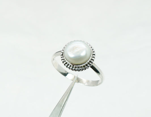 925 Solid Sterling Silver Freshwater Pearl Ring - 7 US