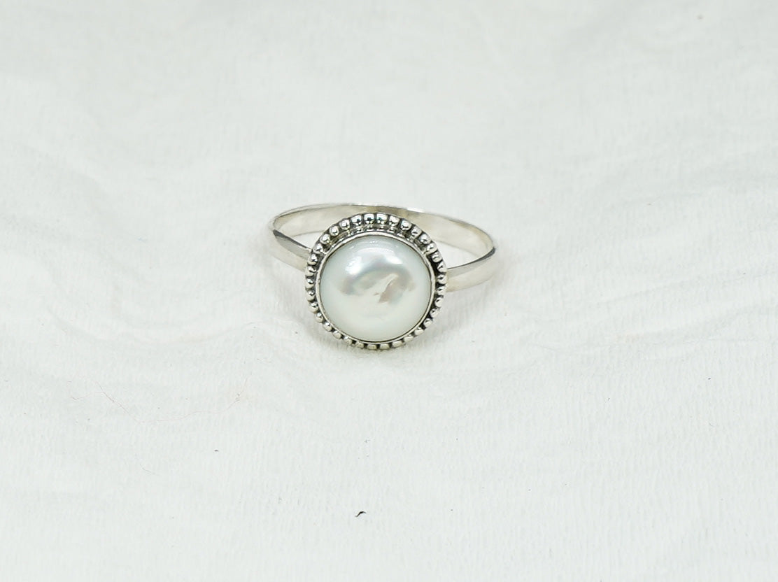 925 Solid Sterling Silver Freshwater Pearl Ring - 7 US