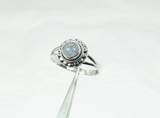 925 Solid Sterling Silver White Rainbow Moonstone Ring - 9 US