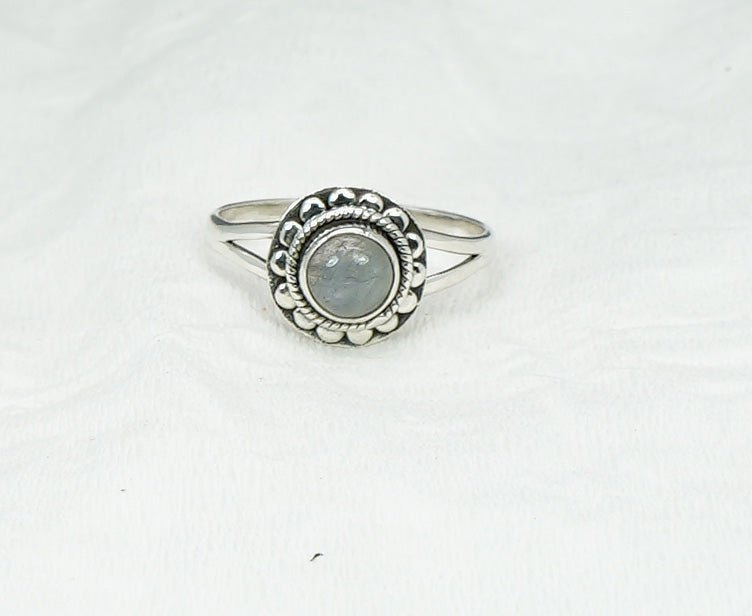 925 Solid Sterling Silver White Rainbow Moonstone Ring - 9 US