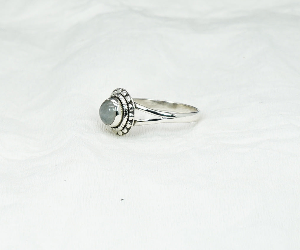925 Solid Sterling Silver White Rainbow Moonstone Ring - 9 US