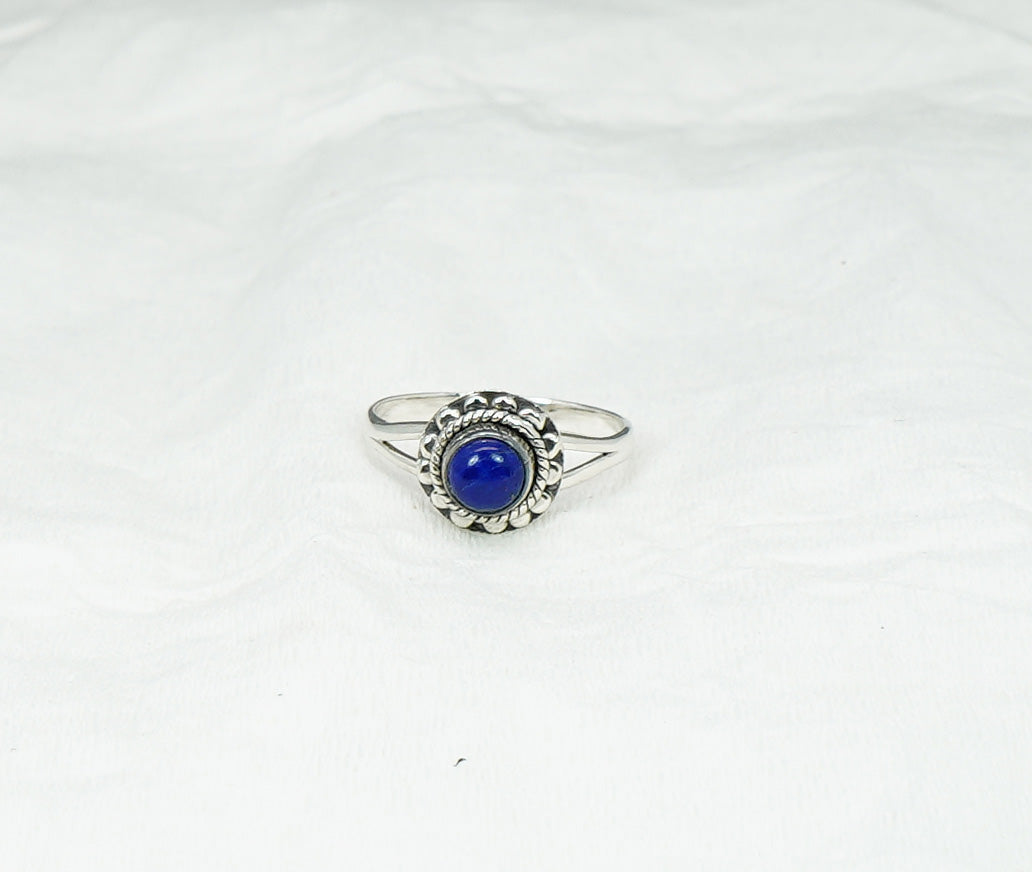 925 Solid Sterling Silver Blue Lapis Lazuli Ring - 8 US