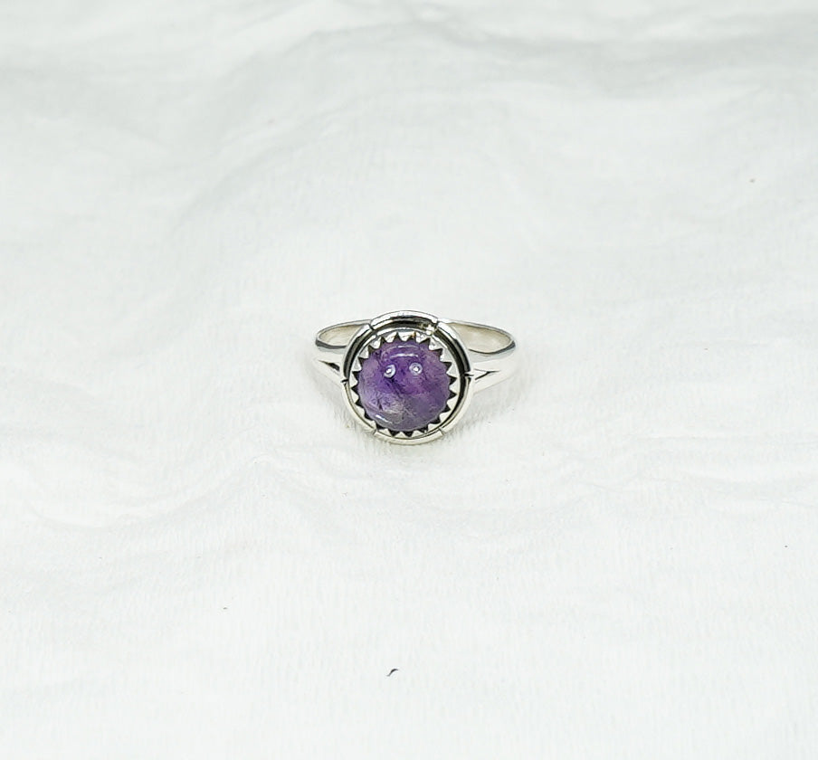 925 Solid Sterling Silver Purple Amethyst Ring - 5 US